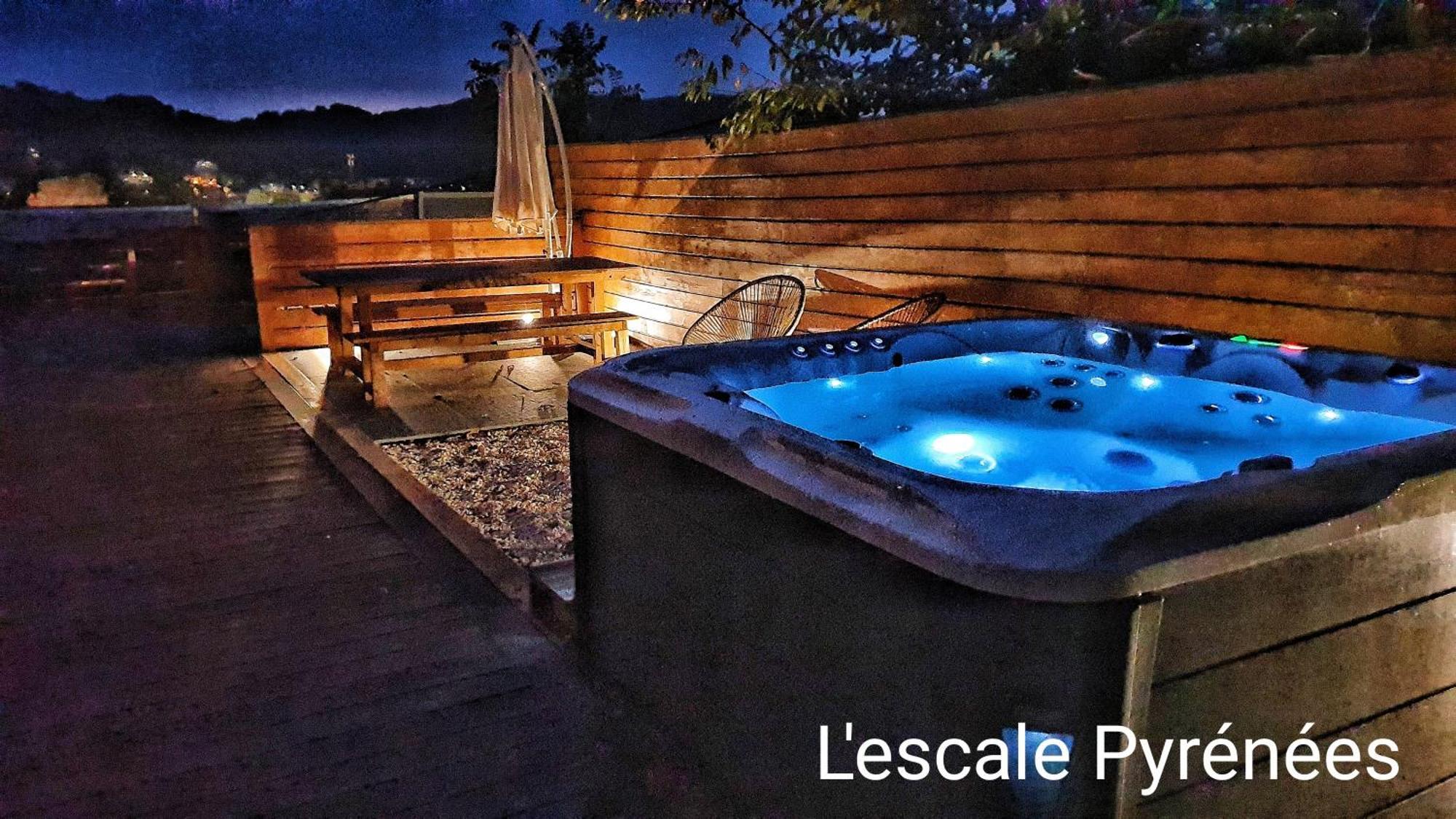 Le Chalet Jacuzzi Et Detente 4 Etoiles Bagneres-de-Bigorre Bagian luar foto